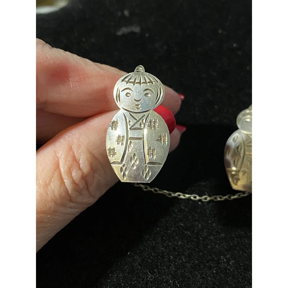 Vint Japanese Kokeshi Doll Geisha Girl Bib Clips Sterling Silver Sweater Guard